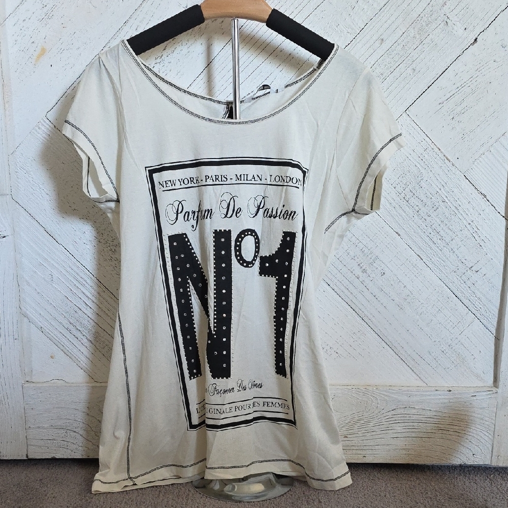 New Look Off-White Graphic Tee